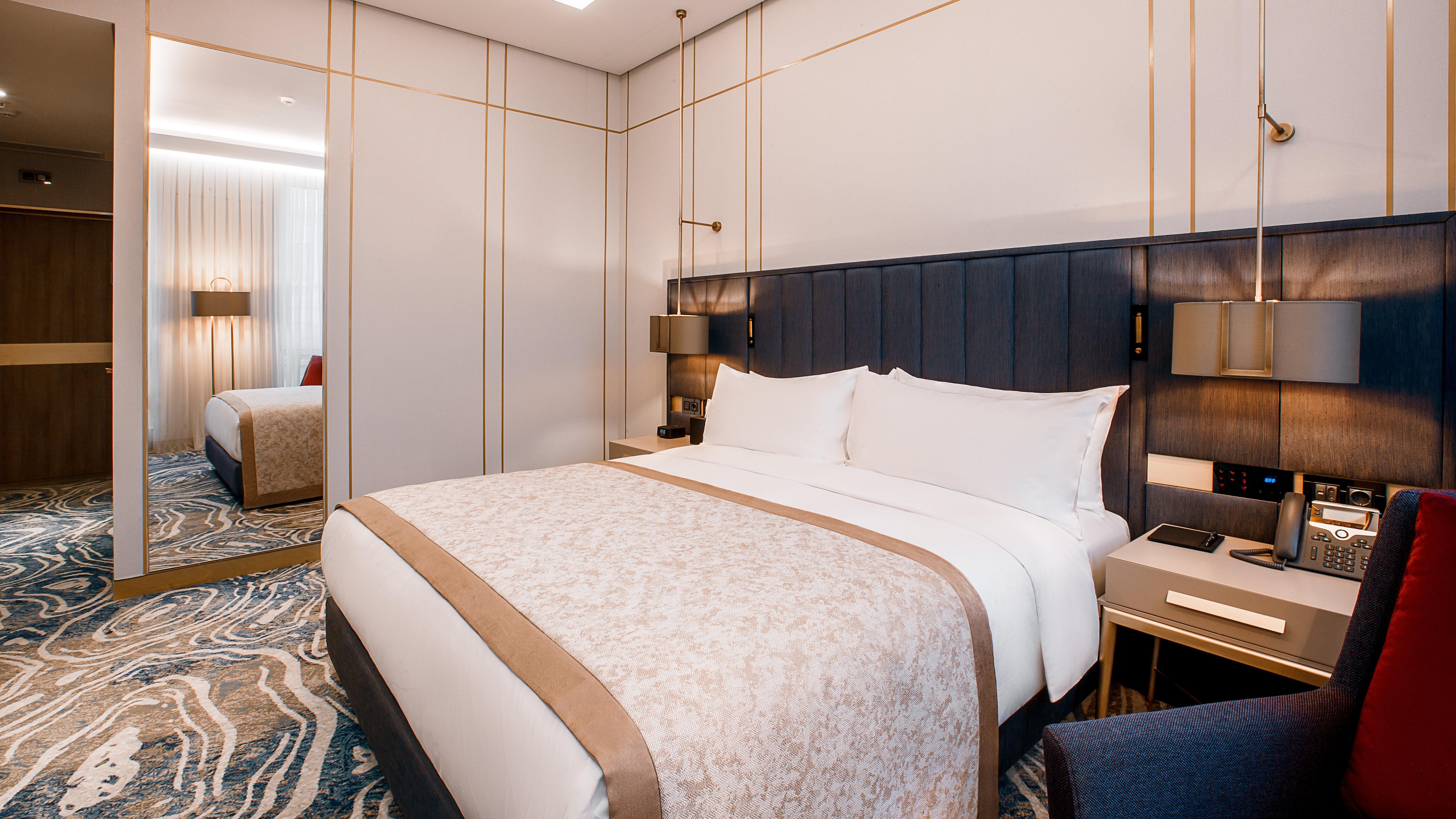 Hotel Intercontinental Baku By Ihg Extérieur photo Deluxe Suite